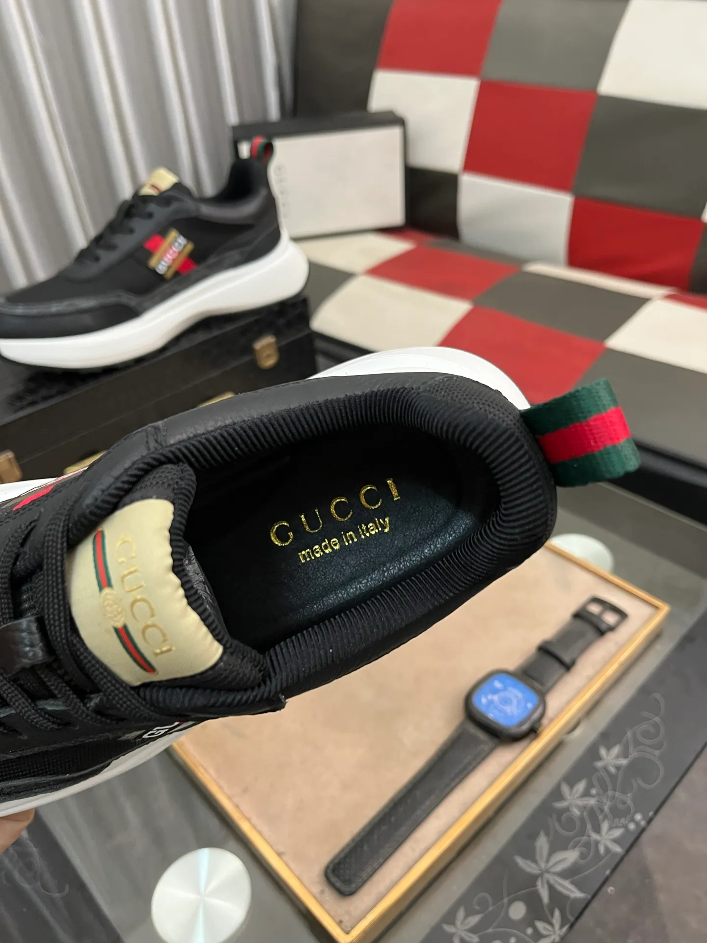 Men's Men's Shoes💰458⌚️⌚️[GUCCI] Gucci men's casual shoes are absolutely popular🔥The ultimate matching item for trendy men! The charm of super texture is unstoppable. This is the main recommendation. The upper is made of high-quality cowhide, with pig lining feet and wear-resistant rubber sole. It is noble and elegant! Extremely comfortable🎁🎁You can be as handsome as you want💪 Size 38-44! 2️⃣colors available